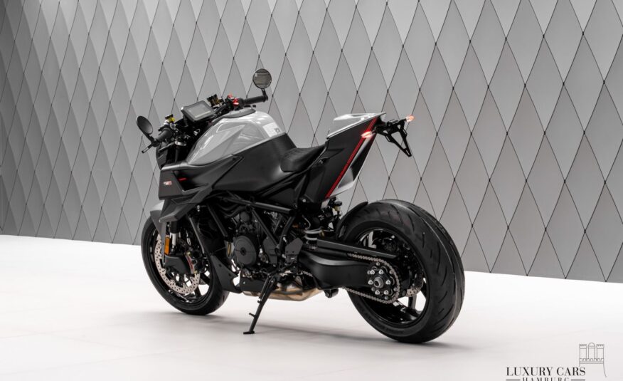 KTM BRABUS 1300 R Edition 23 in STEALTH GRAY