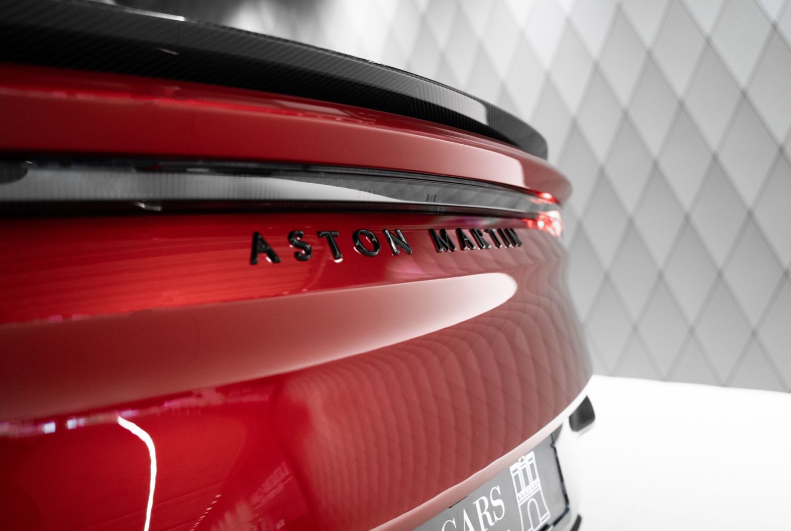 Aston Martin DBS COUPÉ SPECIAL RED/BLACK-RED CARBON SPORTSEAT