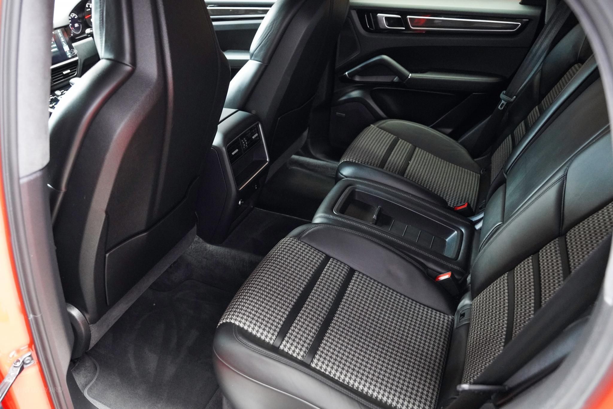 Porsche Cayenne 9YB S Coupe