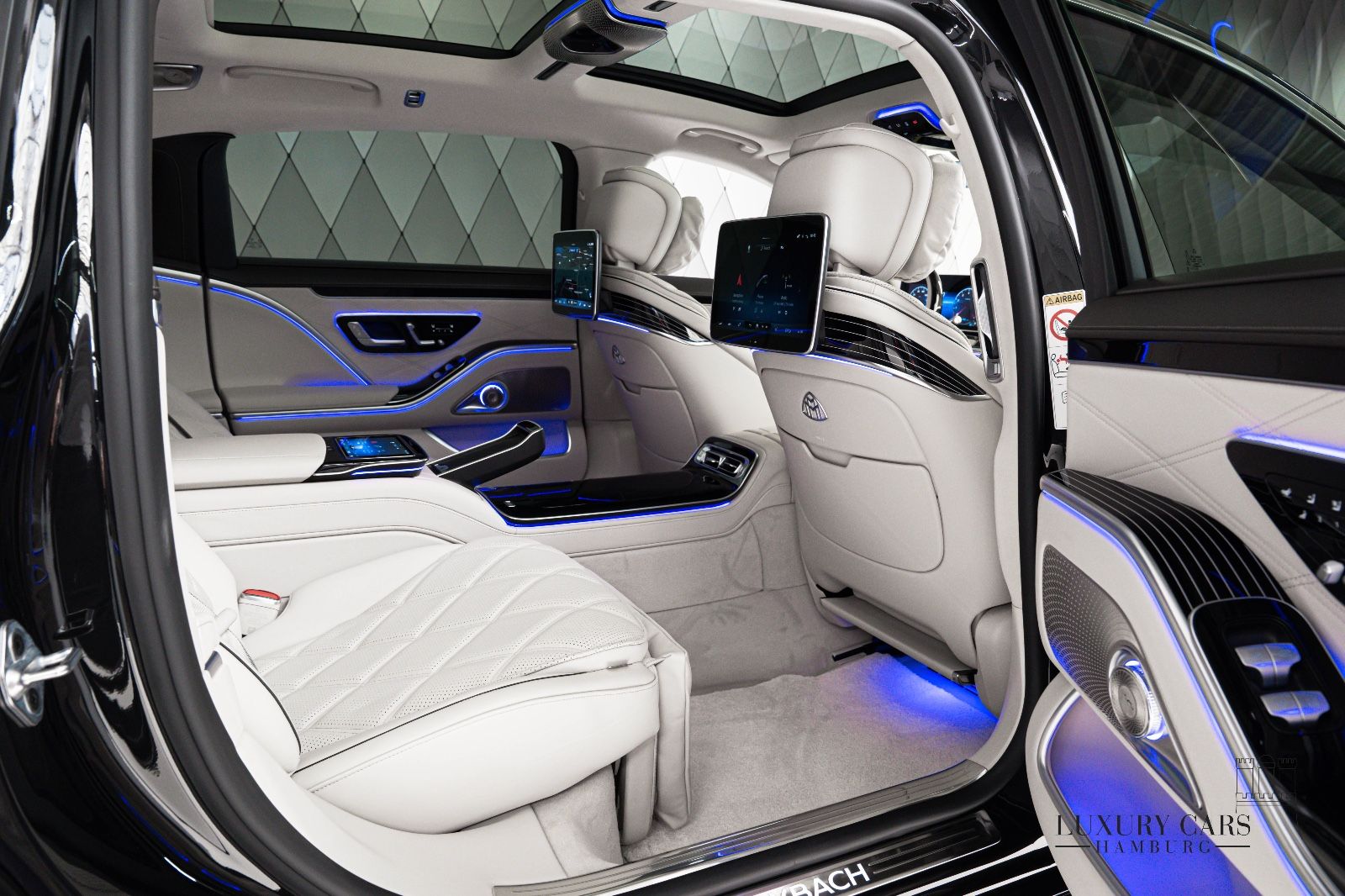 Mercedes-Benz S 580 Maybach 4M 2025 BLACK/BEIGE 4D VIP 19″