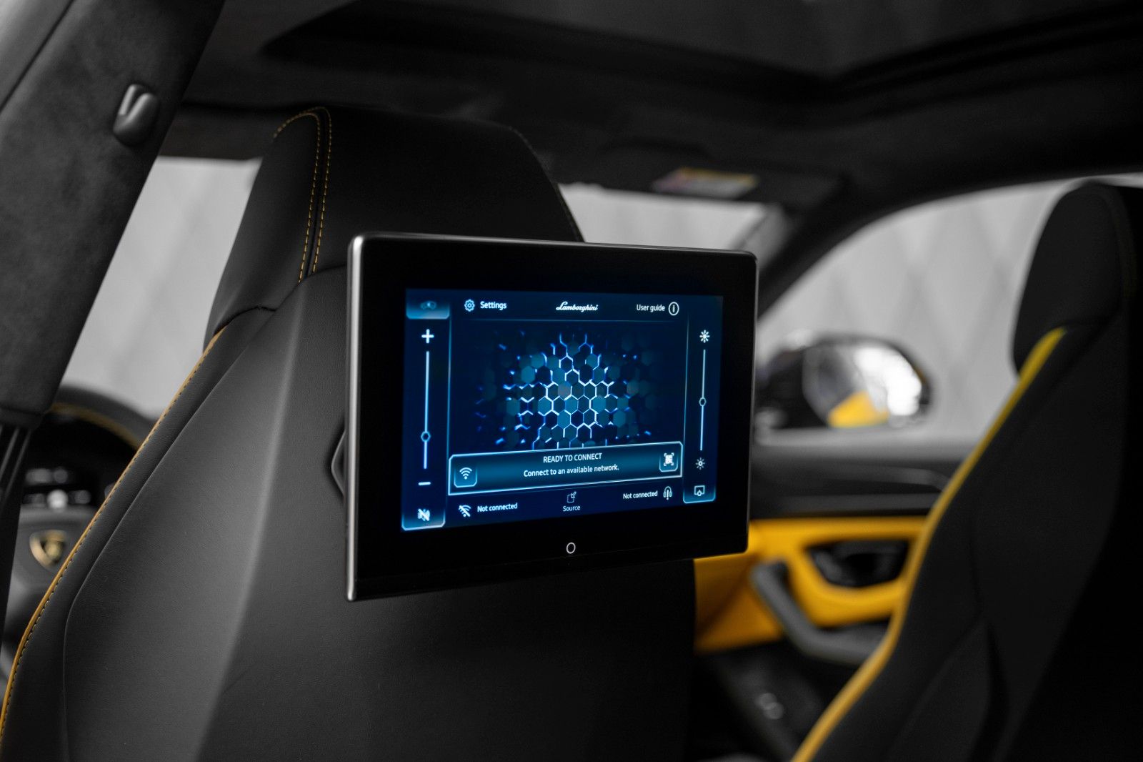 Lamborghini Urus S 2023 YELLOW/BLACK-YELLOW MASSAGE B&O PANO