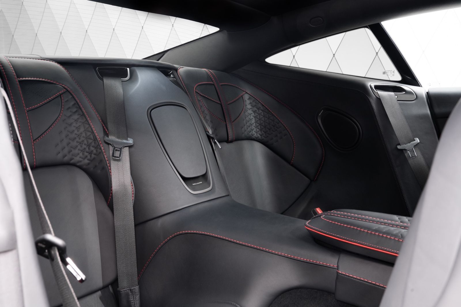 Aston Martin DBS COUPÉ SPECIAL RED/BLACK-RED CARBON SPORTSEAT