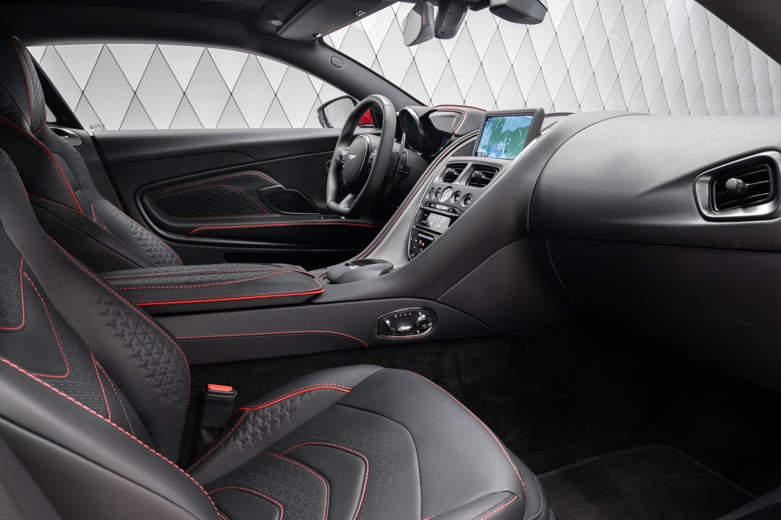 Aston Martin DBS COUPÉ SPECIAL RED/BLACK-RED CARBON SPORTSEAT