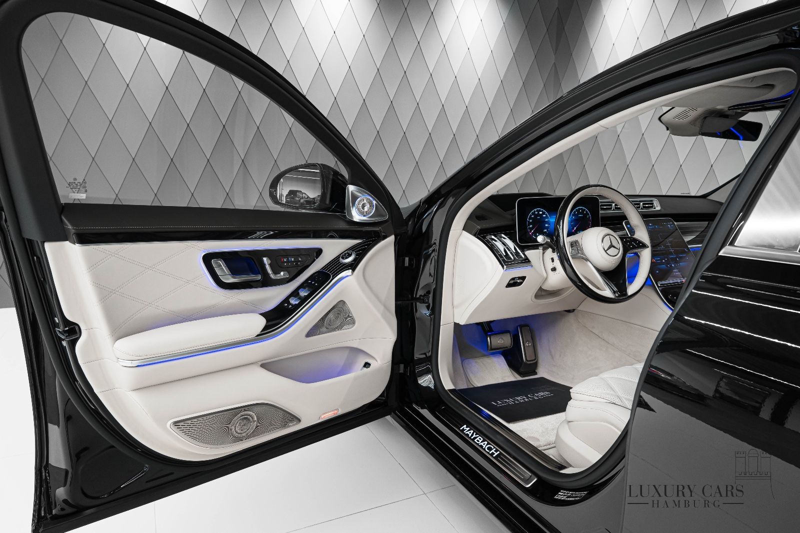 Mercedes-Benz S 580 Maybach 4M 2025 BLACK/BEIGE 4D VIP 19″
