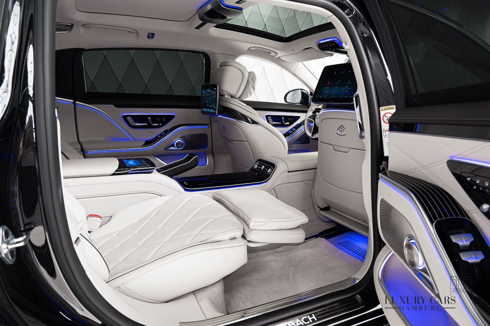 Mercedes-Benz S 580 Maybach 4M 2025 BLACK/BEIGE 4D VIP 19″