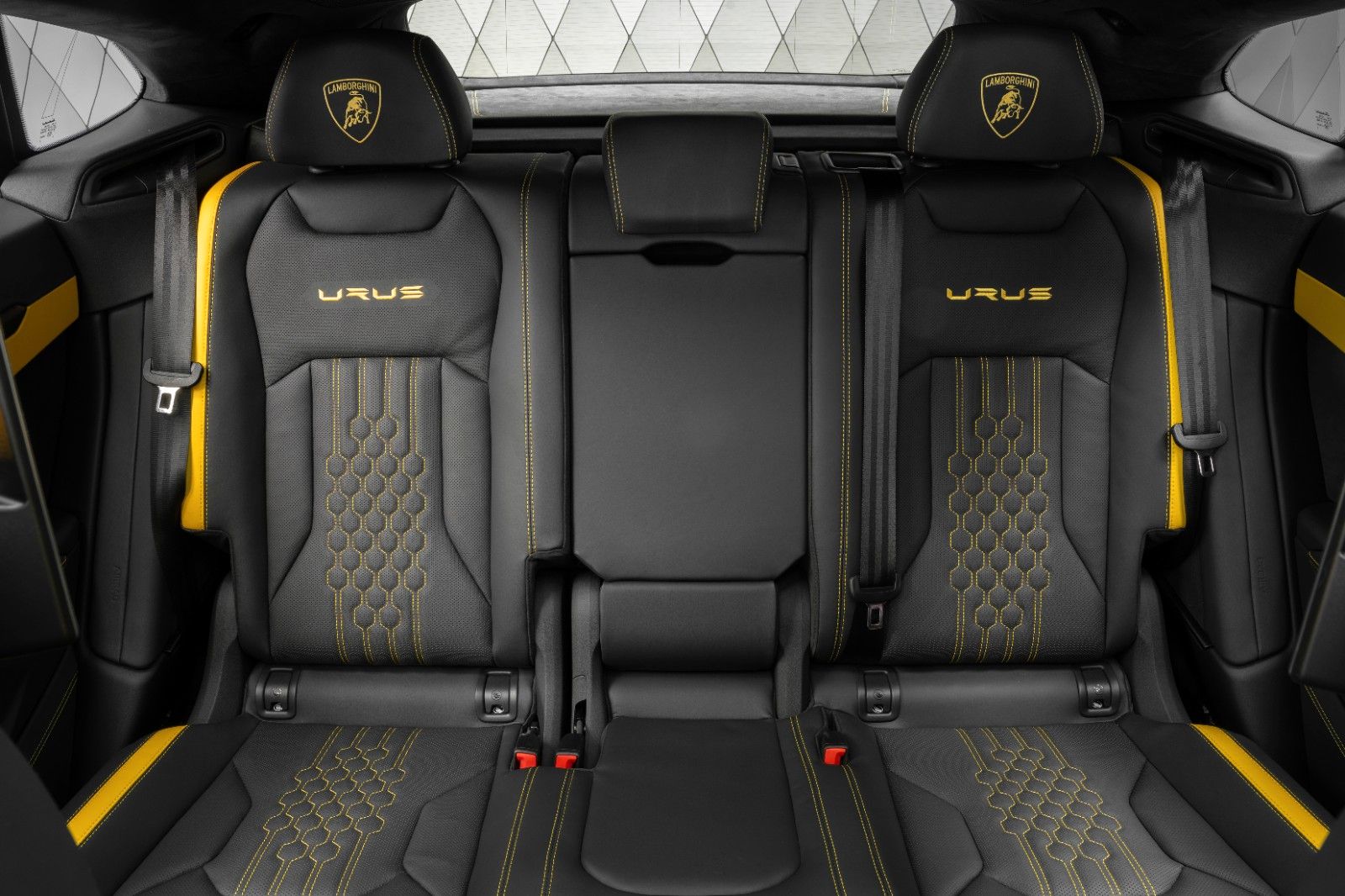 Lamborghini Urus S 2023 YELLOW/BLACK-YELLOW MASSAGE B&O PANO