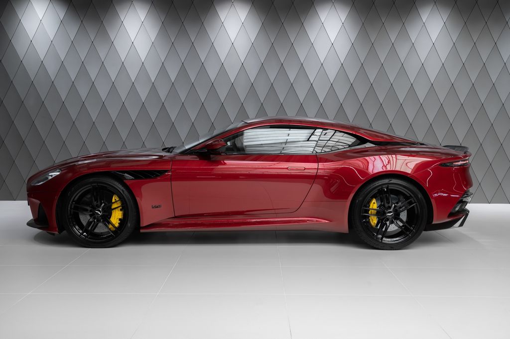 Aston Martin DBS COUPÉ SPECIAL RED/BLACK-RED CARBON SPORTSEAT