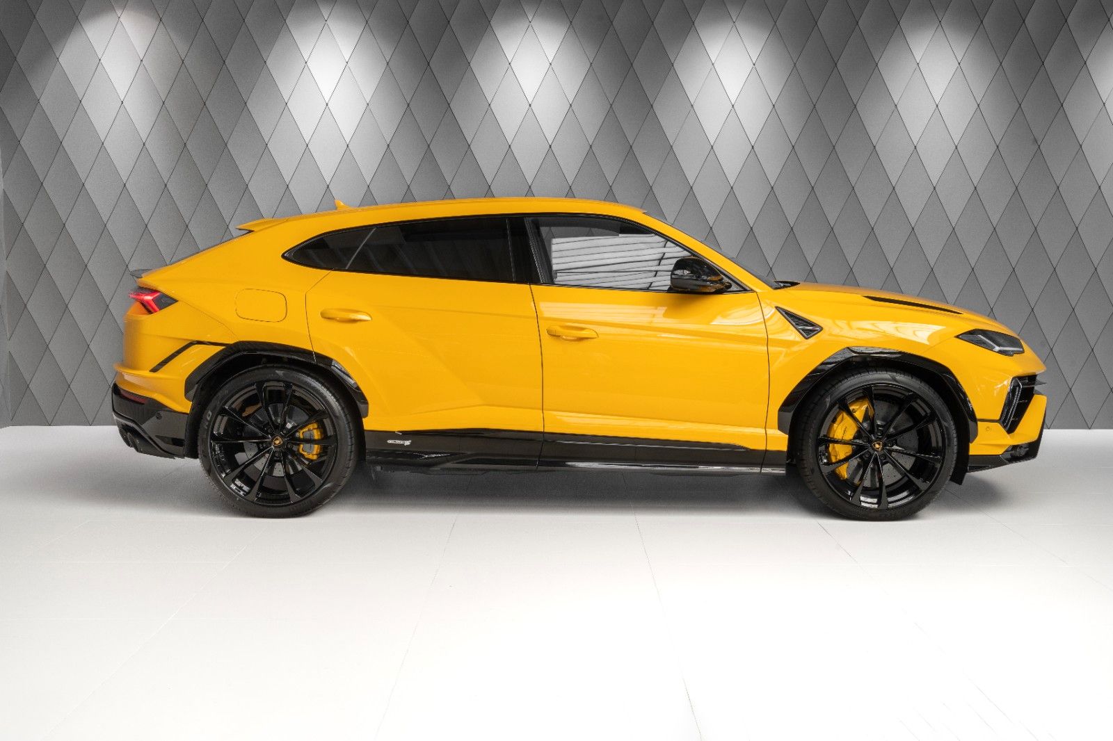 Lamborghini Urus S 2023 YELLOW/BLACK-YELLOW MASSAGE B&O PANO