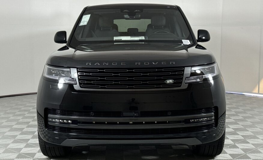 2025 Land Rover Range Rover SE