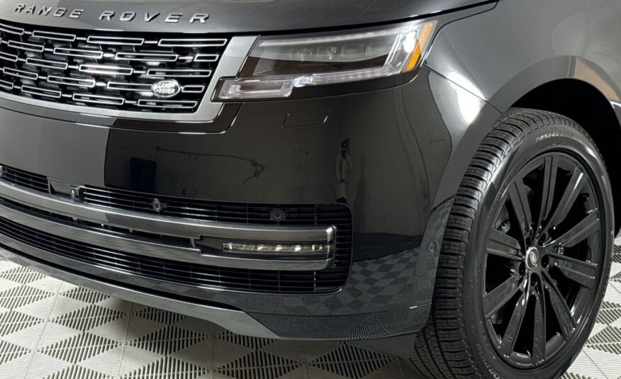 2025 Land Rover Range Rover SE