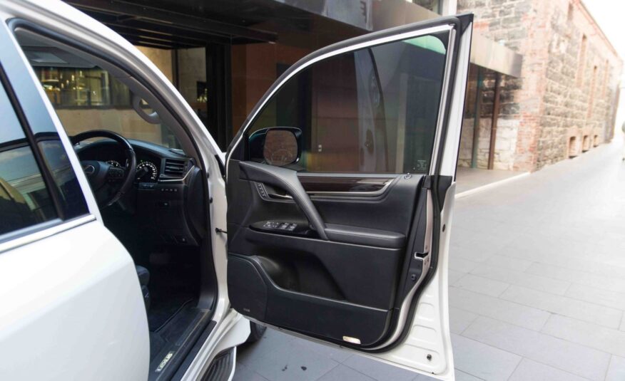 Lexus LX570 2017