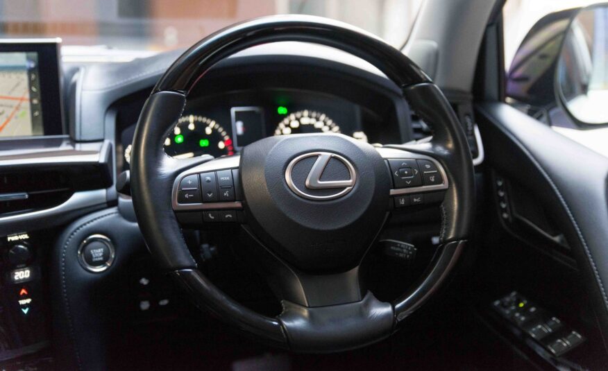 Lexus LX570 2017