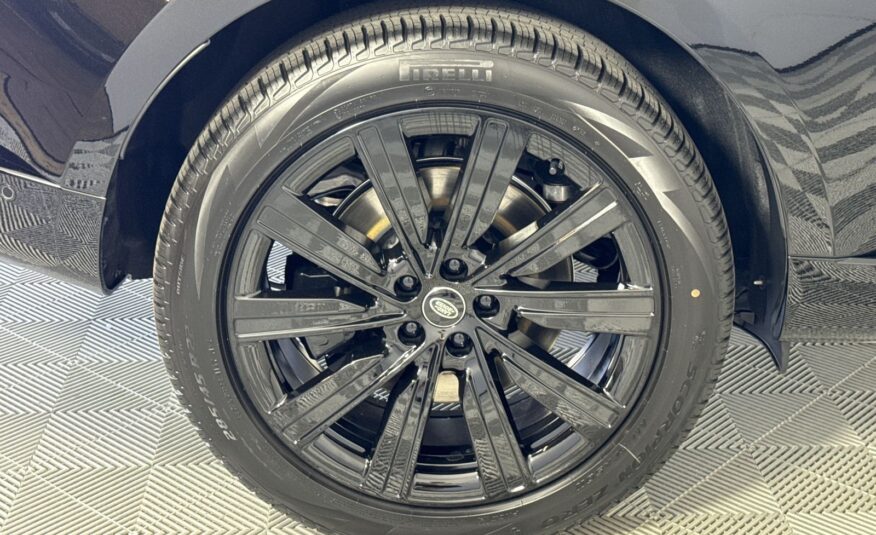 2025 Land Rover Range Rover SE