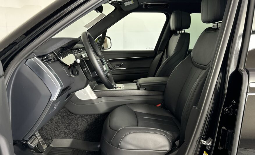 2025 Land Rover Range Rover SE