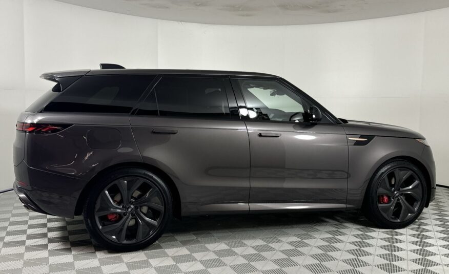 2025 Range Rover Sport Hybrid Dynamic SE