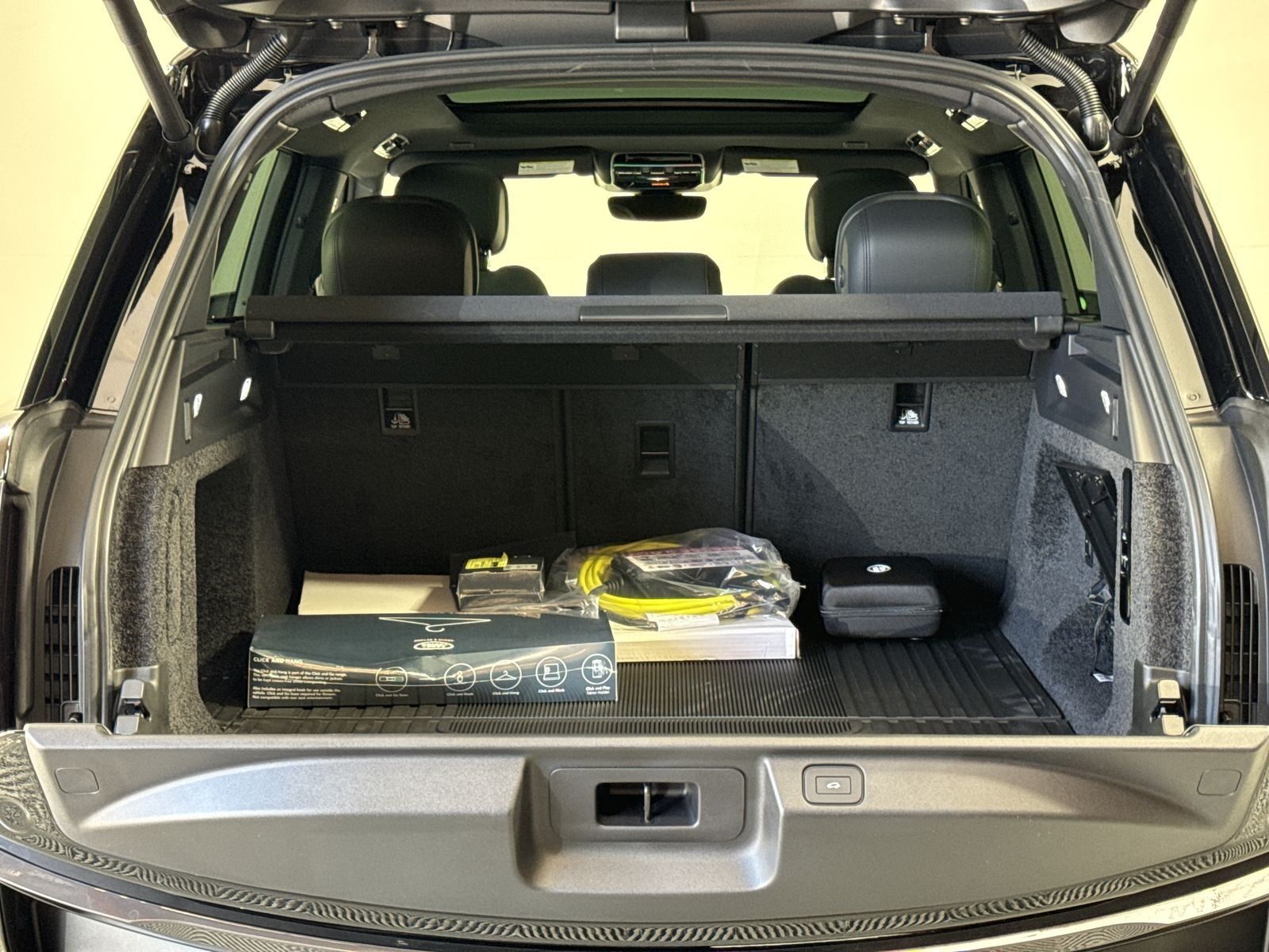 2025 Land Rover Range Rover SE