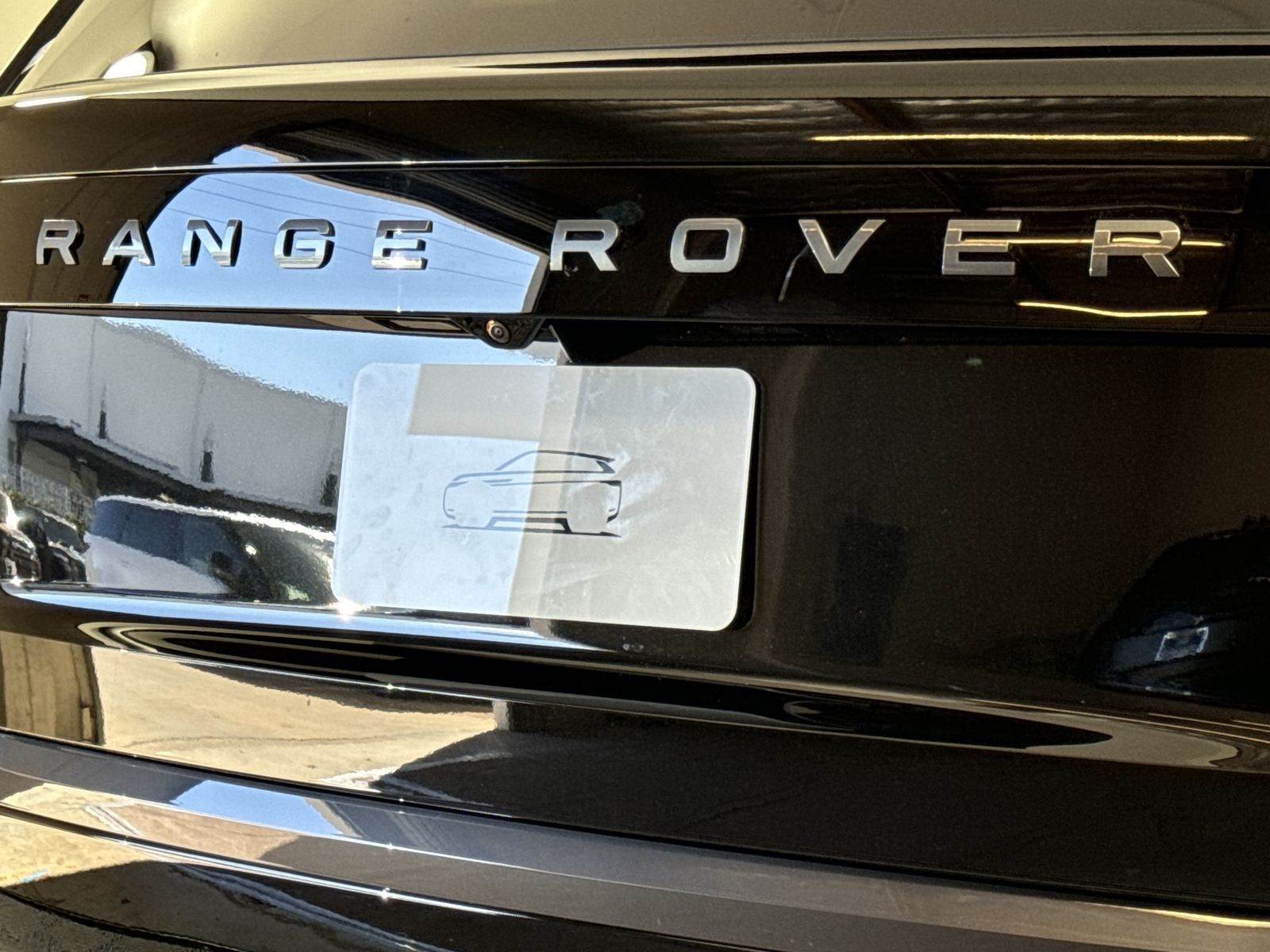 2025 Land Rover Range Rover SE