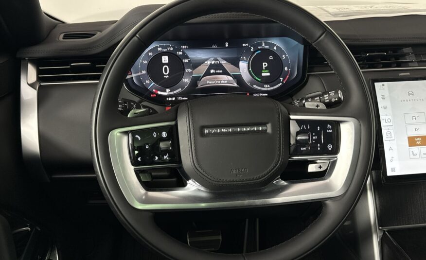 2025 Land Rover Range Rover SE