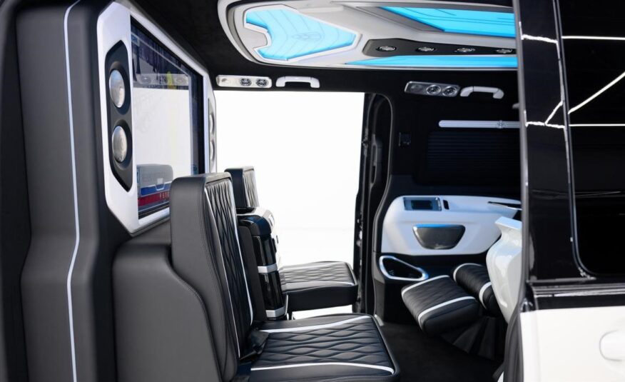 2023 Mercedes-Benz Metris Passenger Van