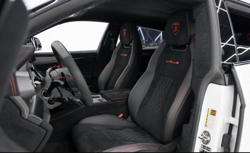 2023 Lamborghini Urus Performante