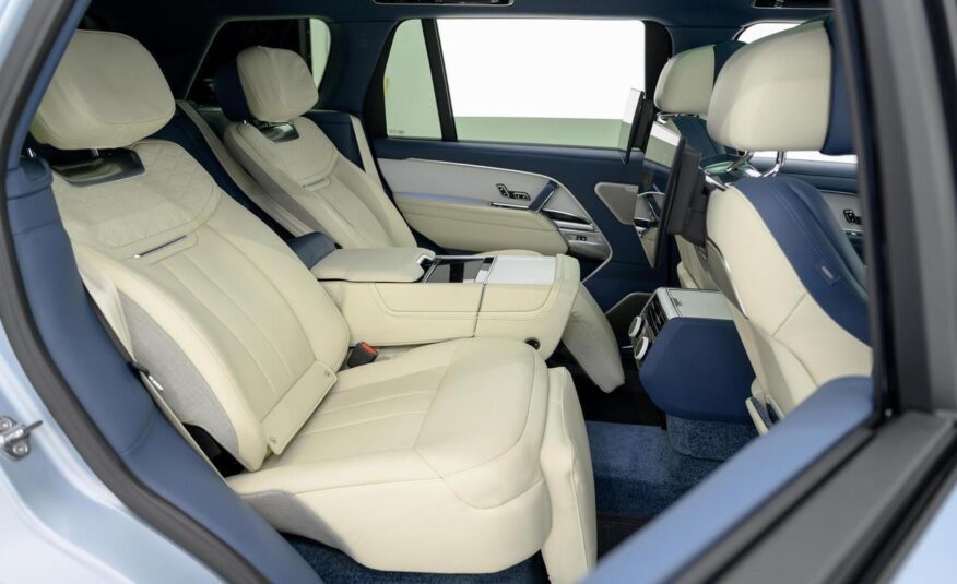 2024 Land Rover Range Rover SV