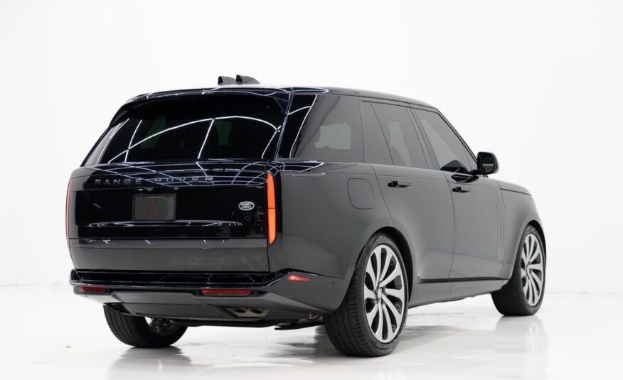 2023 Land Rover Range Rover SE