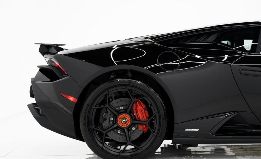 2023 Lamborghini Huracan Tecnica