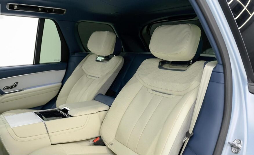 2024 Land Rover Range Rover SV