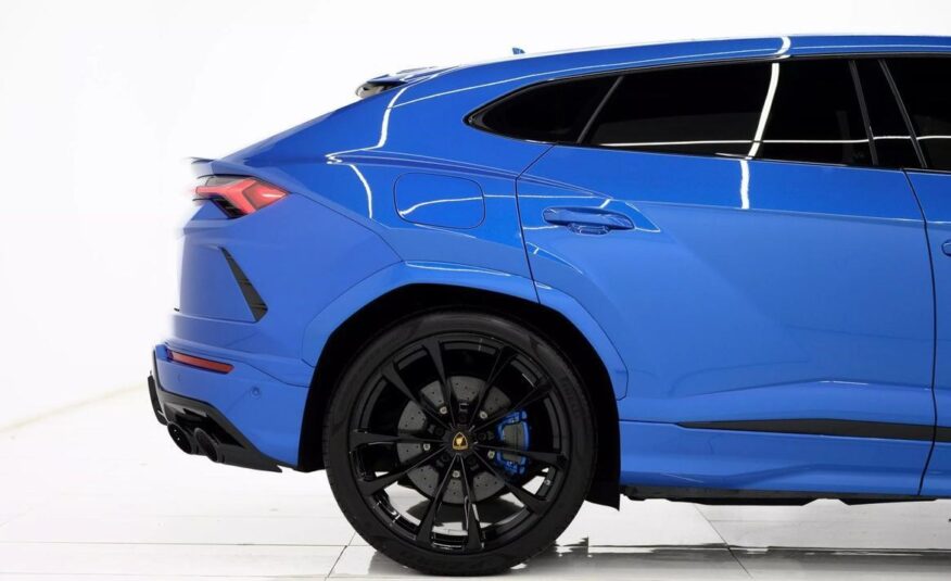 2022 Lamborghini Urus Graphite Capsule