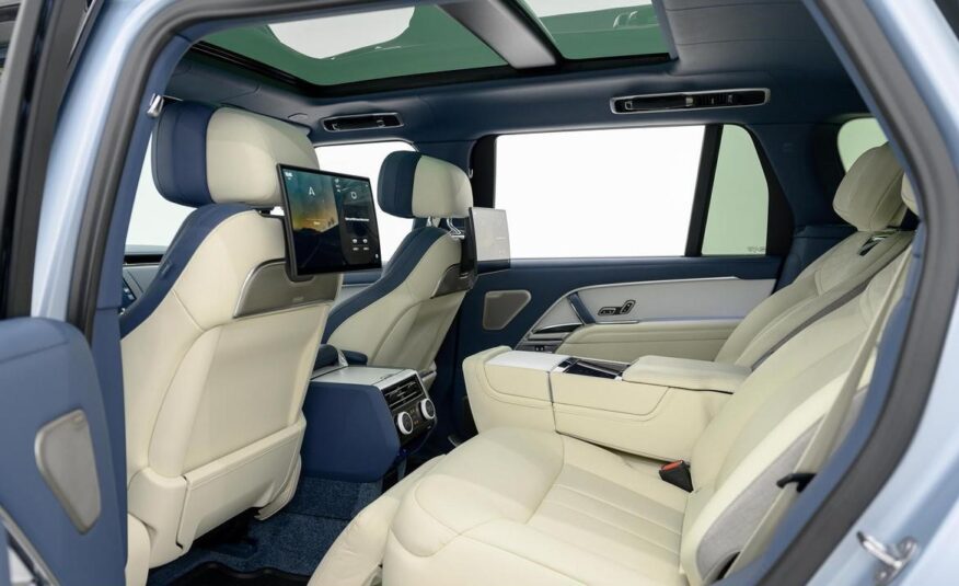 2024 Land Rover Range Rover SV