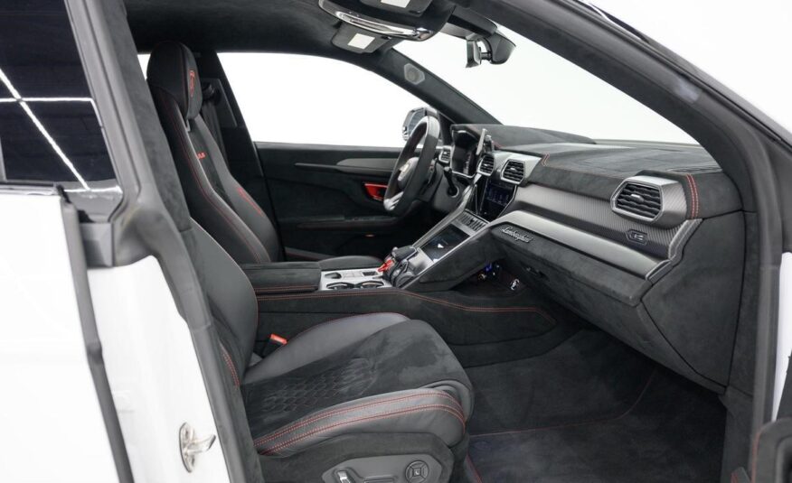 2023 Lamborghini Urus Performante
