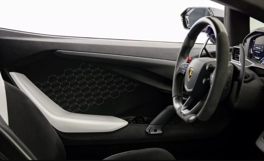 2024 Lamborghini Revuelto AWD