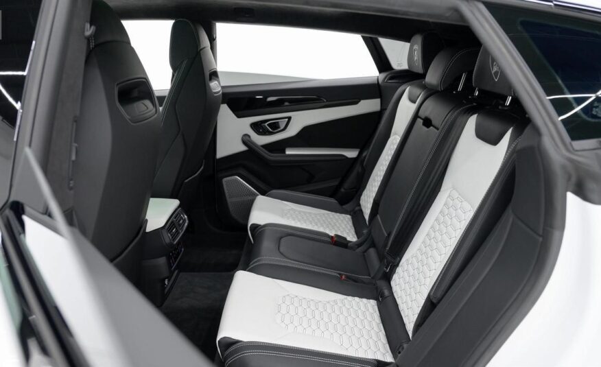 2022 Lamborghini Urus Graphite Capsule