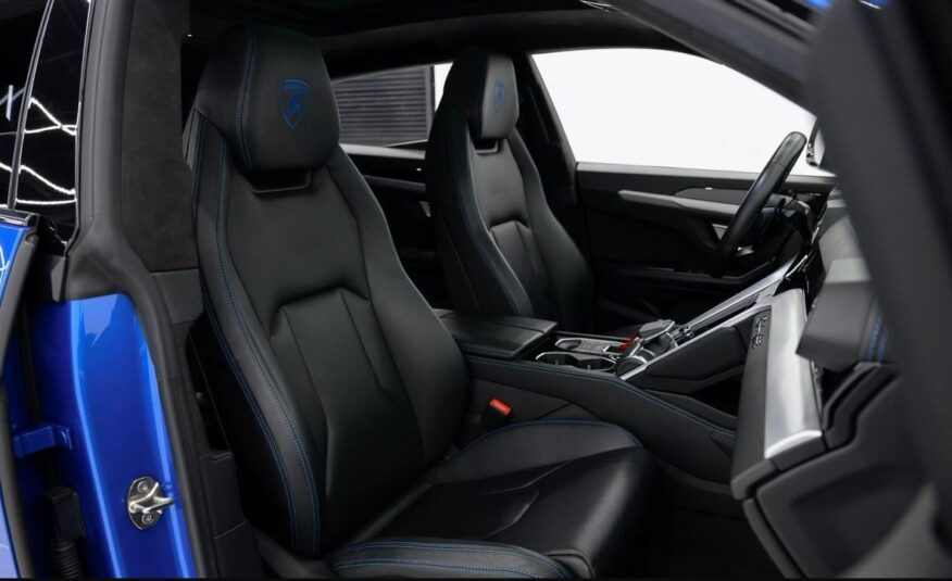 2022 Lamborghini Urus Graphite Capsule