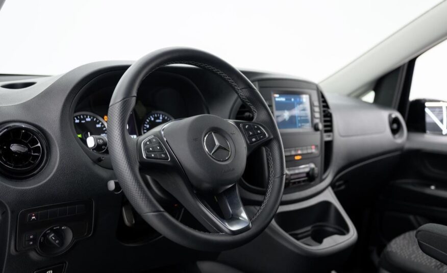 2023 Mercedes-Benz Metris Passenger Van