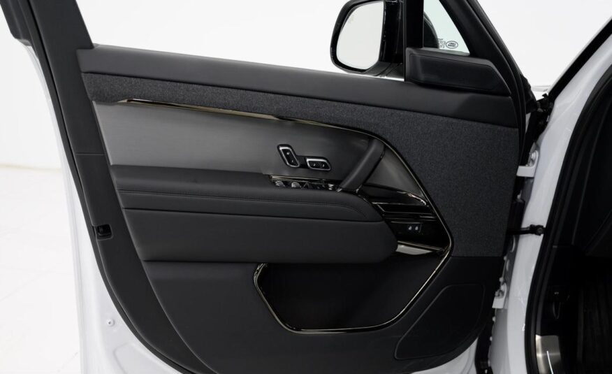 2025 Land Rover Range Rover Sport SE URBAN