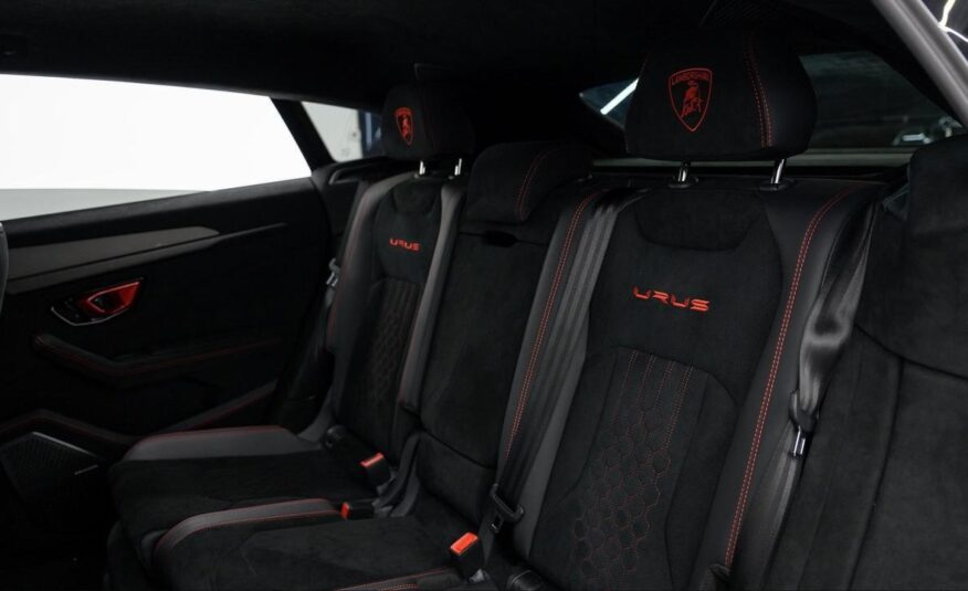 2023 Lamborghini Urus Performante