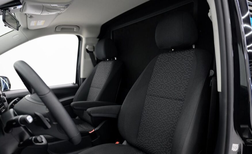 2023 Mercedes-Benz Metris Passenger Van