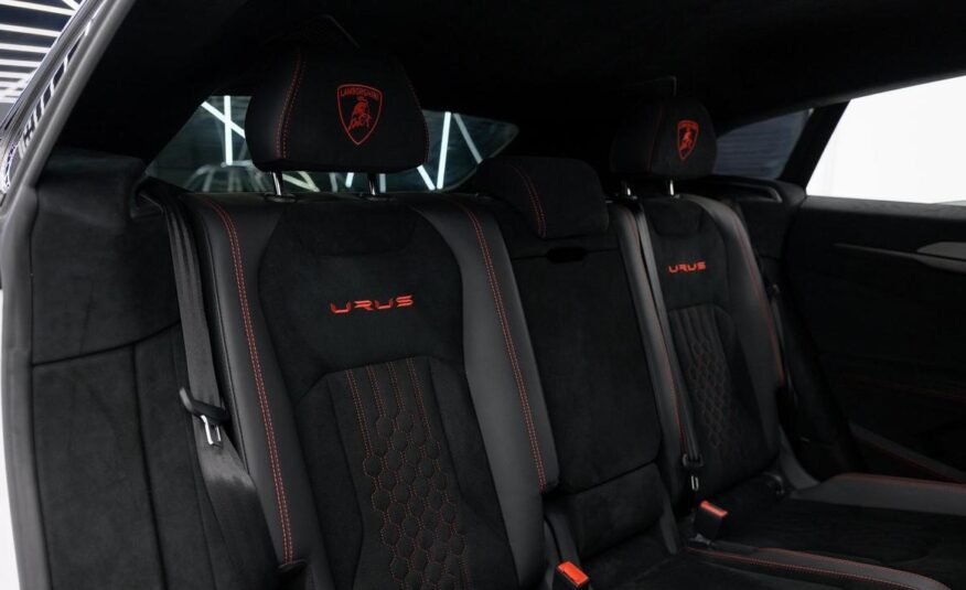 2023 Lamborghini Urus Performante