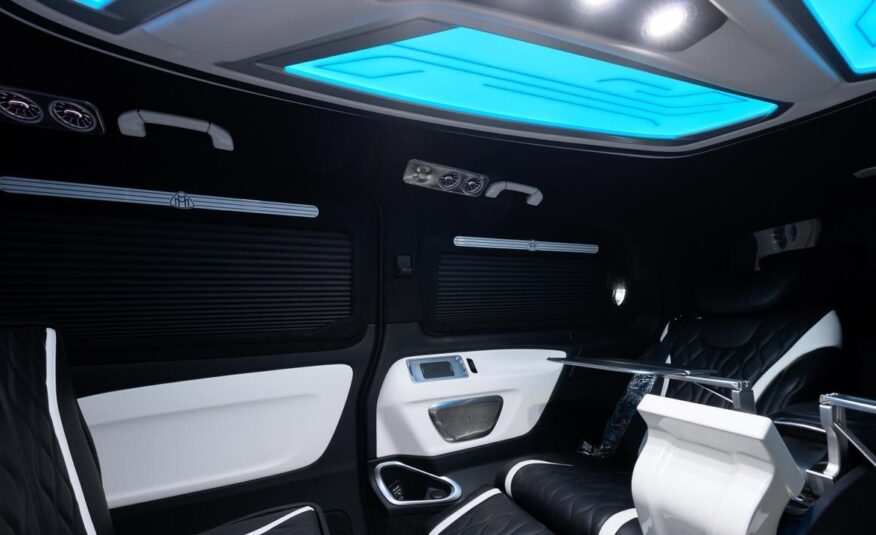 2023 Mercedes-Benz Metris Passenger Van