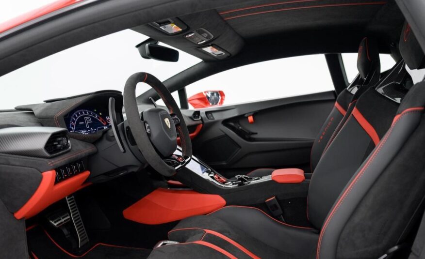 2023 Lamborghini Huracan Tecnica