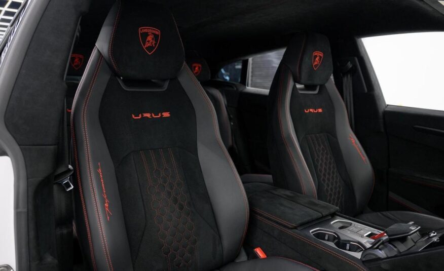 2023 Lamborghini Urus Performante