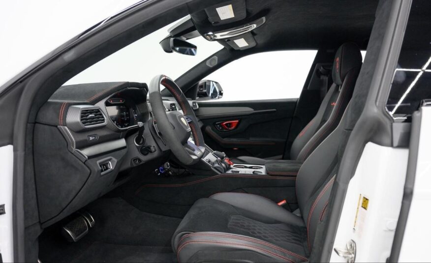2023 Lamborghini Urus Performante