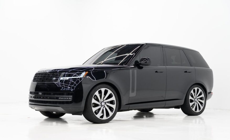 2023 Land Rover Range Rover SE