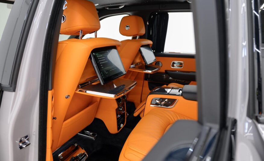2023 Rolls-Royce Cullinan Black Badge Mansory