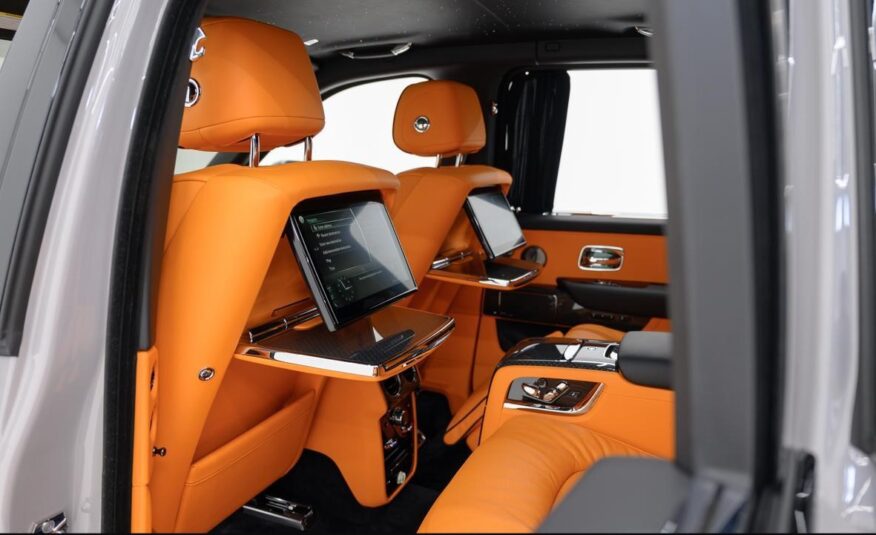 2023 Rolls-Royce Cullinan Black Badge Mansory