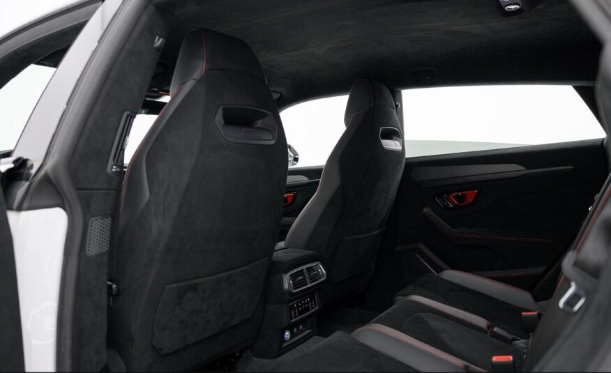 2023 Lamborghini Urus Performante