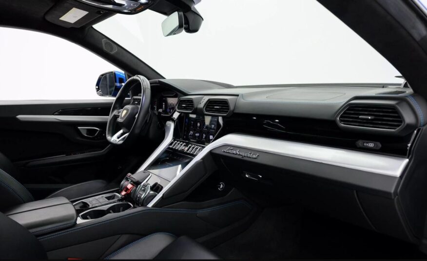 2022 Lamborghini Urus Graphite Capsule
