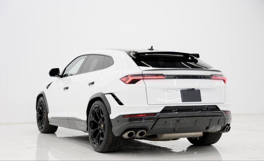 2023 Lamborghini Urus Performante