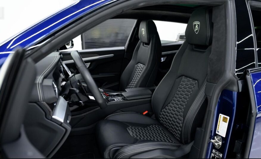 2021 Lamborghini Urus Base